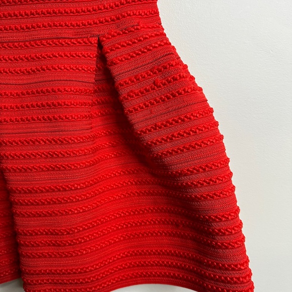 H&M Stretch Pull On Ribbed A-line Skirt Size Medium Bright Red Elastic Waist - Picture 5 of 12